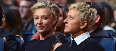 Ellen DeGeneres y Portia de Rossi en los People's Choice Awards 2013