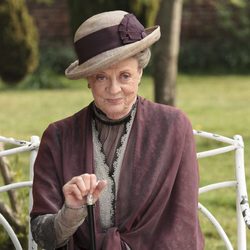 Maggie Smith en una foto promocional de 'Downton Abbey'