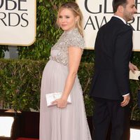 Kristen Bell presume de embarazo en los Globos de Oro 2013