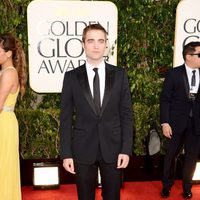 Robert Pattinson en la alfombra roja de los Globos de Oro 2013