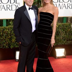 George Clooney y Stacy Keibler en los Globos de Oro 2013