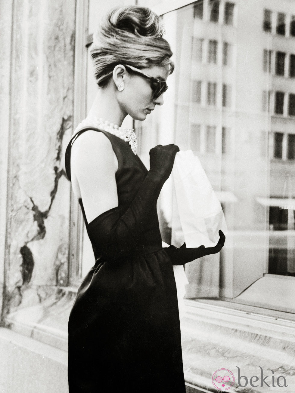 Audrey Hepburn vestida de Givenchy en 'Desayuno con diamantes'
