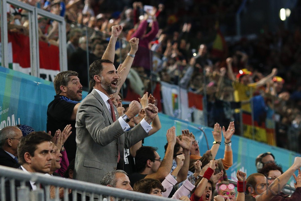 El Príncipe Felipe en el partido de balonmano España-Hungría