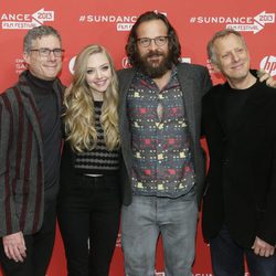 Amanda Seyfried y Peter Sarsgaard escoltado por los directores de 'Lovelace' en Sundance 2013