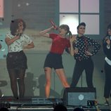 Taylor Swift durante su actuación en los Premios 40 Principales 2012