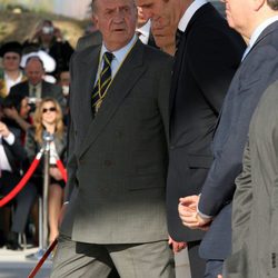 El Rey Juan Carlos hablando con Iñaki Urdangarín en 2008