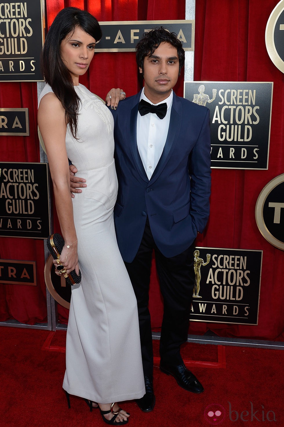 Kunal Nayyar y Neha Kapur en los Screen Actors Guild Awards 2013