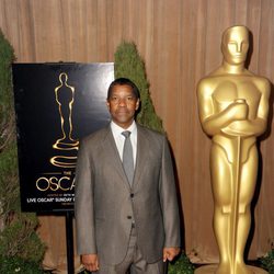 Denzel Washington en el almuerzo de los nominados a los Oscar 2013