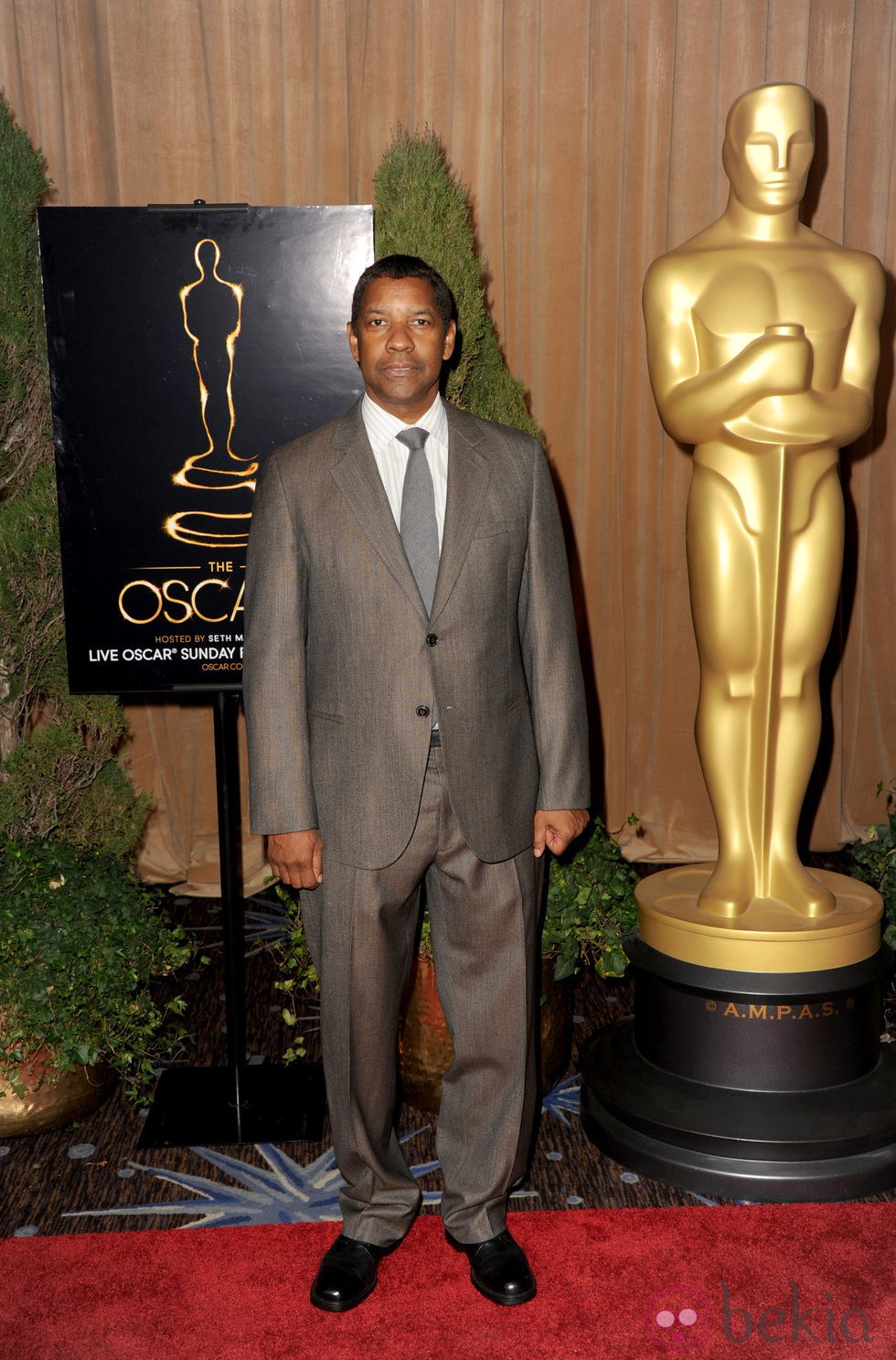 Denzel Washington en el almuerzo de los nominados a los Oscar 2013