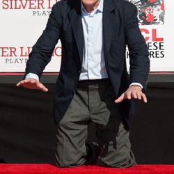 Robert De Niro deja sus huellas en el Teatro Chino de Los Ángeles