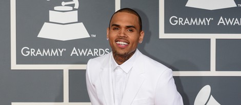 Chris Brown en la alfombra roja de los Grammy 2013