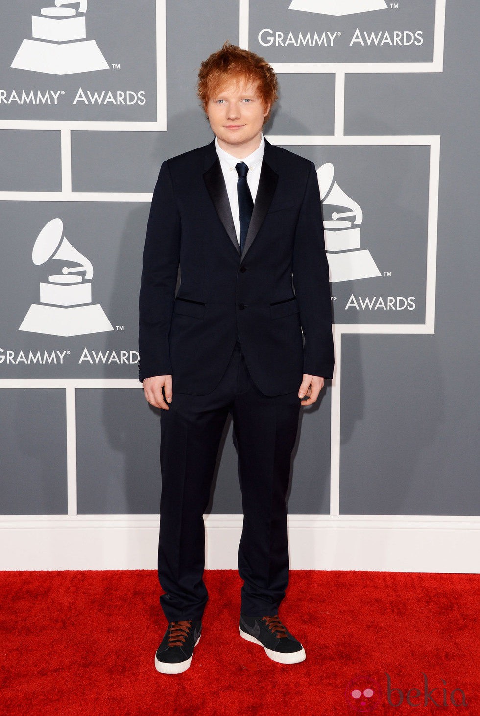 Ed Sheeran en la alfombra roja de los Grammy 2013
