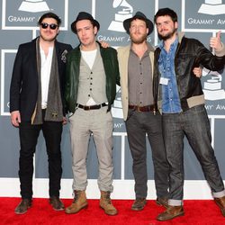 Mumford & Sons en los Grammy 2013