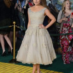 Mila Kunis en el estreno de 'Oz, un mundo de fantasía' en Los Ángeles