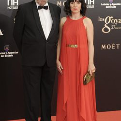Enrique Gonzalez Macho y Judith Colell en la alfombra roja de los Goya 2013