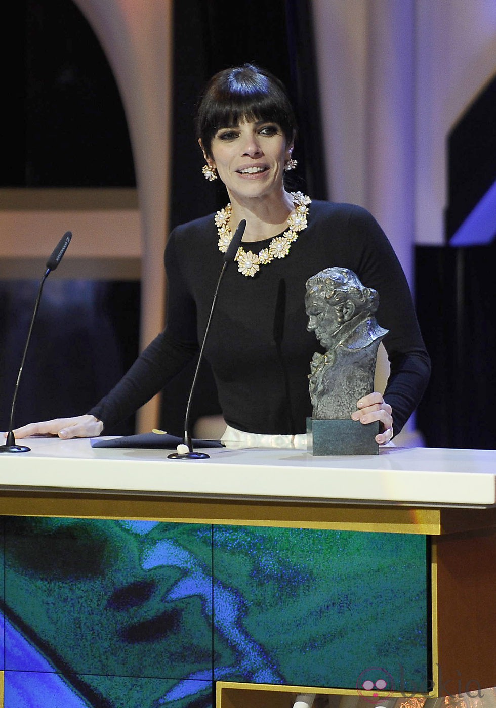 Maribel Verdú recoge el Goya 2013 a la Mejor Actriz Protagonista