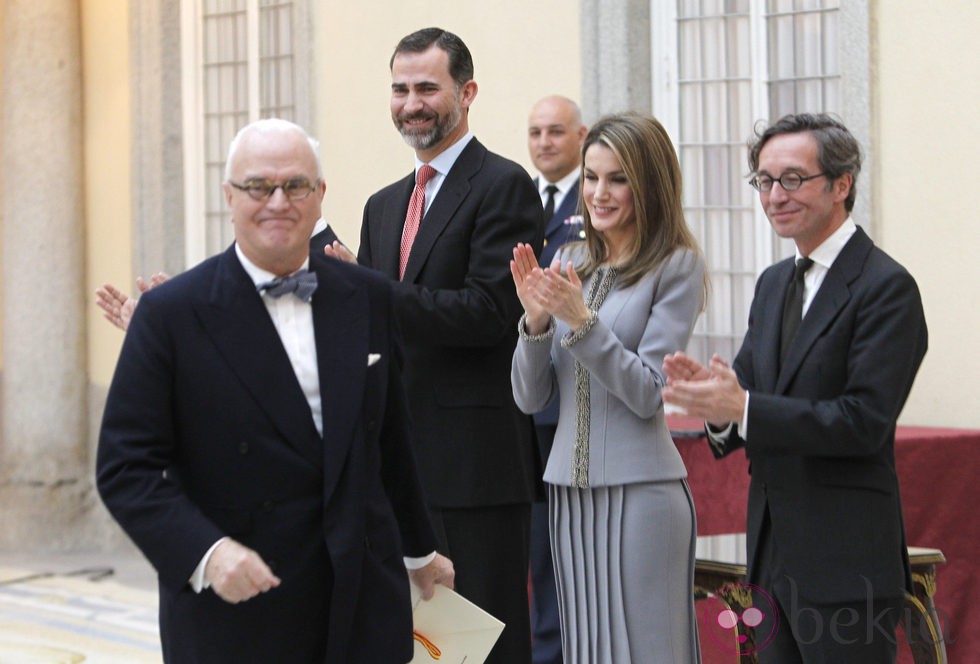 Los Príncipes de Asturias entregan uno de los Premios Nacionales de Cultura a Manolo Blahnik