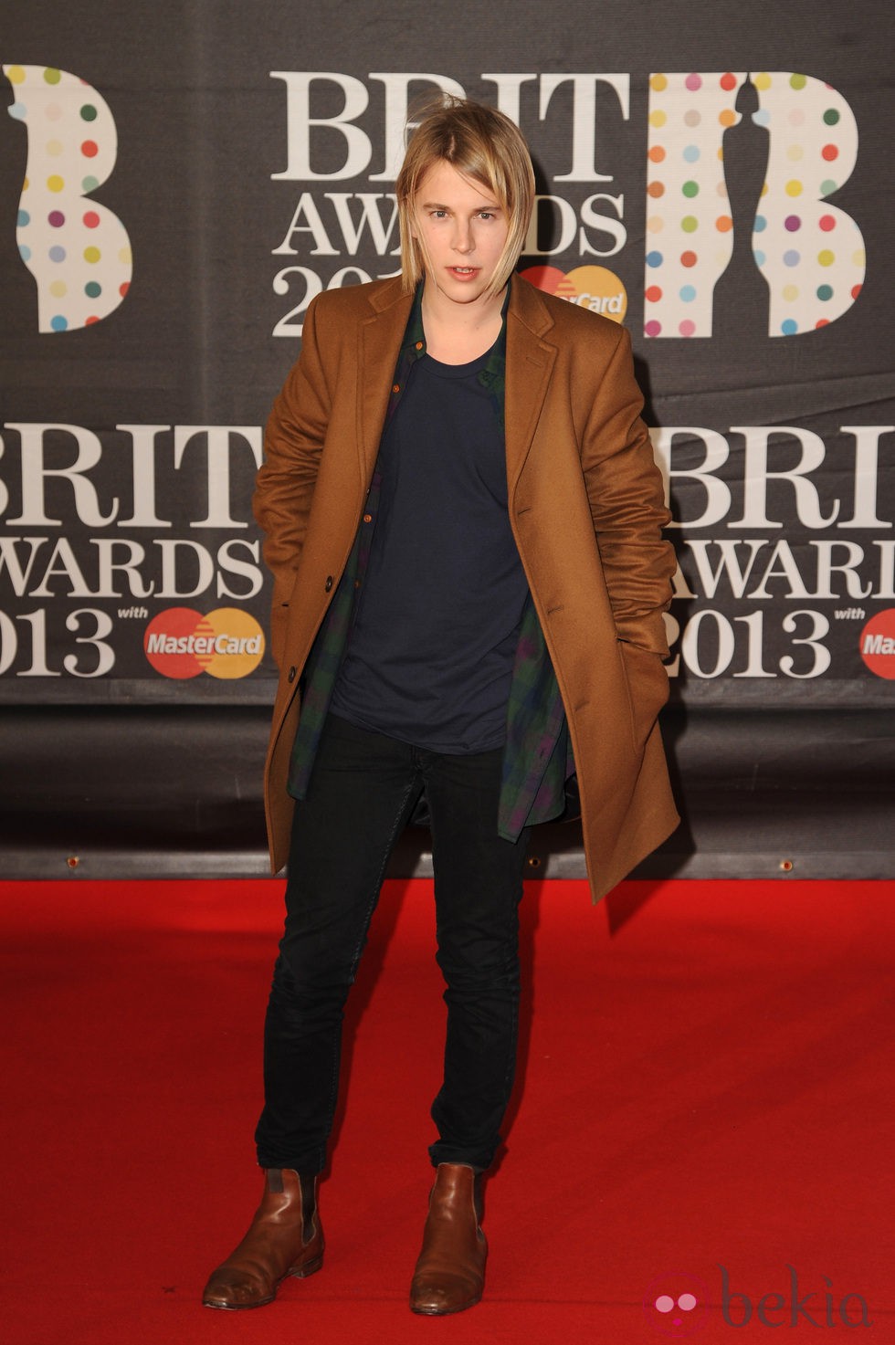 Tom Odell en la alfombra roja de los Brit Awards 2013