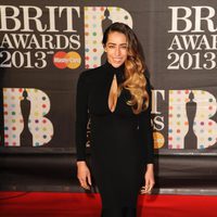 Delilah en la alfombra roja de los Brit Awards 2013