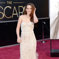 Kristen Stewart en la alfombra roja de los Oscar 2013