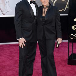 Hugh Jackman y Deborra-Lee Furness en la alfombra roja de los Oscar 2013