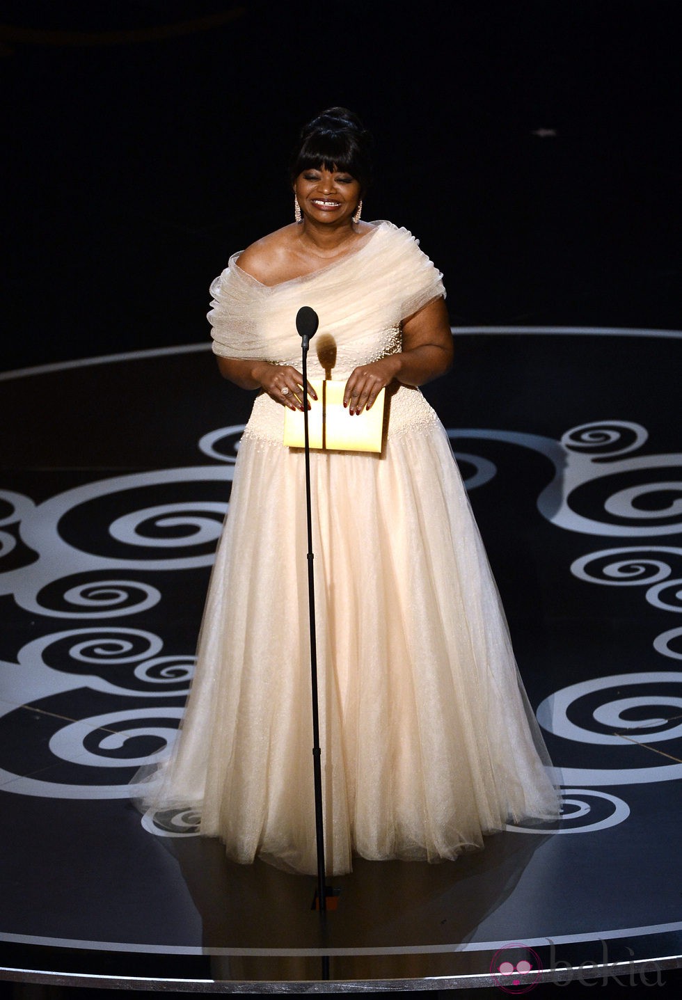 Octavia Spencer presentando el Oscar 2013 a Mejor actor de reparto