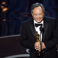 Ang Lee recoge el Oscar 2013 a Mejor director por 'La vida de Pi'