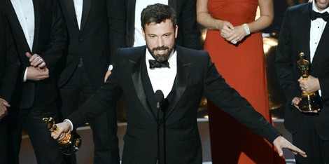 Ben Affleck recoge el Oscar 2013 a Mejor película por 'Argo'