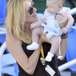 Carolina Cerezuela con su hijo Carlos en el torneo de tenis de Delray Beach
