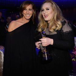 Donna Karan y Adele en la fiesta Governors Ball tras los Oscar 2013
