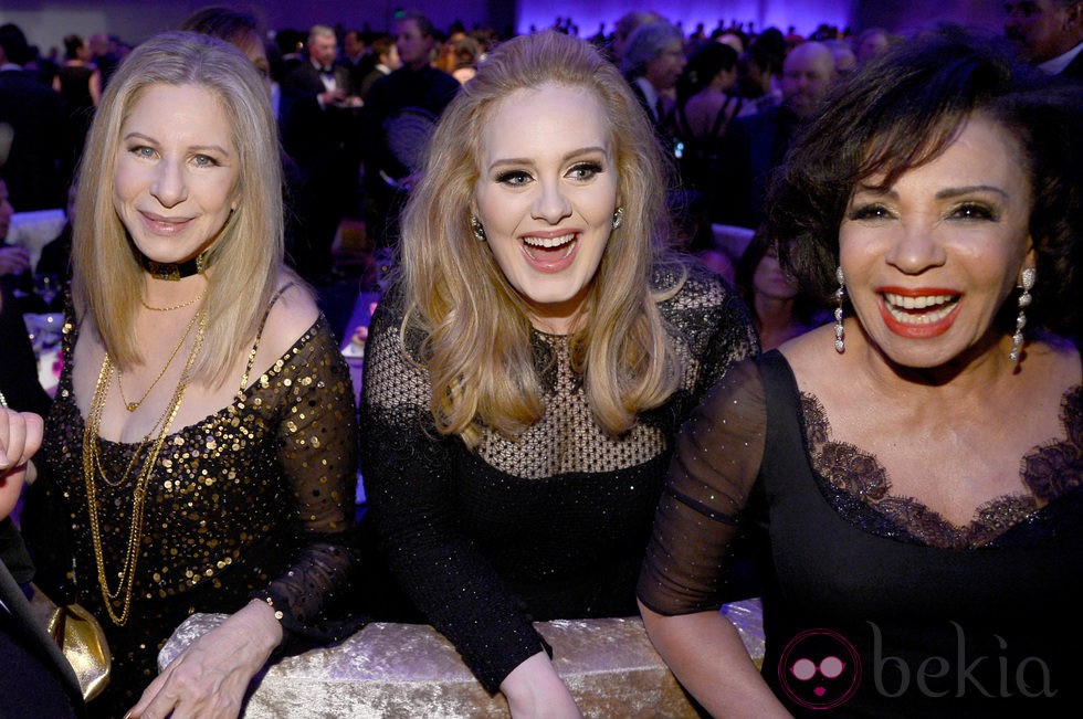 Barbra Streisand, Adele y Shirley Bassey en la fiesta Governors Ball tras los Oscar 2013