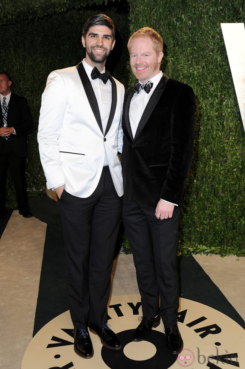 Jesse Tyler Ferguson y Justin Mikita en la fiesta post Oscar 2013 organizada por Vanity Fair