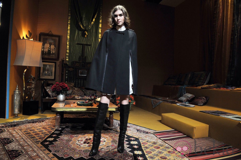 Arizona Muse desfila para H&M en la Semana de la Moda de París otoño/invierno 2013/2014