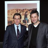 Jaume de Laiguana con Artur Mas en la inauguración de su exposición