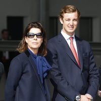Carolina de Mónaco y Pierre Casiraghi en la presentación de un avión en Niza