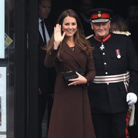 Kate Middleton durante su visita a Grimsby