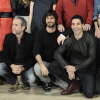 Willy Toledo, Hugo Silva, Miguel Ángel Silvestre, Javier Cámara y Carlos Areces en la presentación de 'Los amantes pasajeros' en Madrid