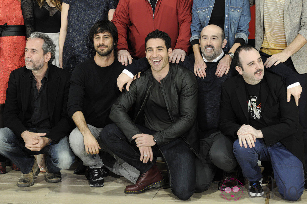 Willy Toledo, Hugo Silva, Miguel Ángel Silvestre, Javier Cámara y Carlos Areces en la presentación de 'Los amantes pasajeros' en Madrid