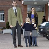 Los Príncipes Felipe y Letizia con las Infantas Leonor y Sofía en La Milagrosa