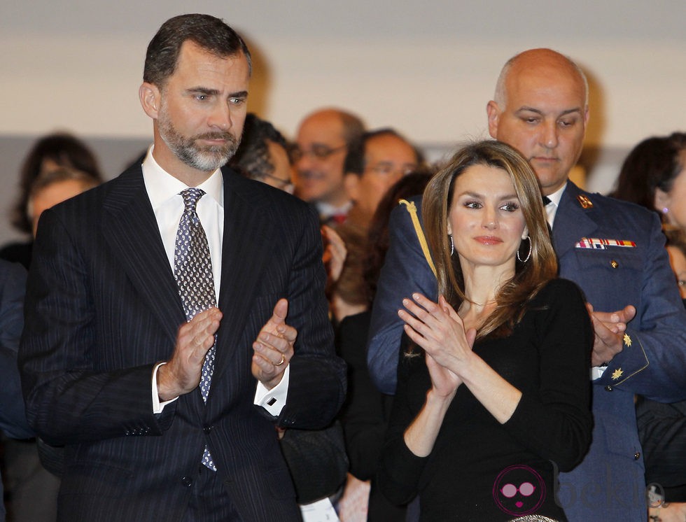 Los Príncipes de Asturias aplauden en el concierto en homenaje a las víctimas del terrorismo