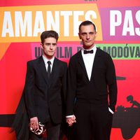 Pelayo Díaz y David Delfín en el estreno de 'Los amantes pasajeros'