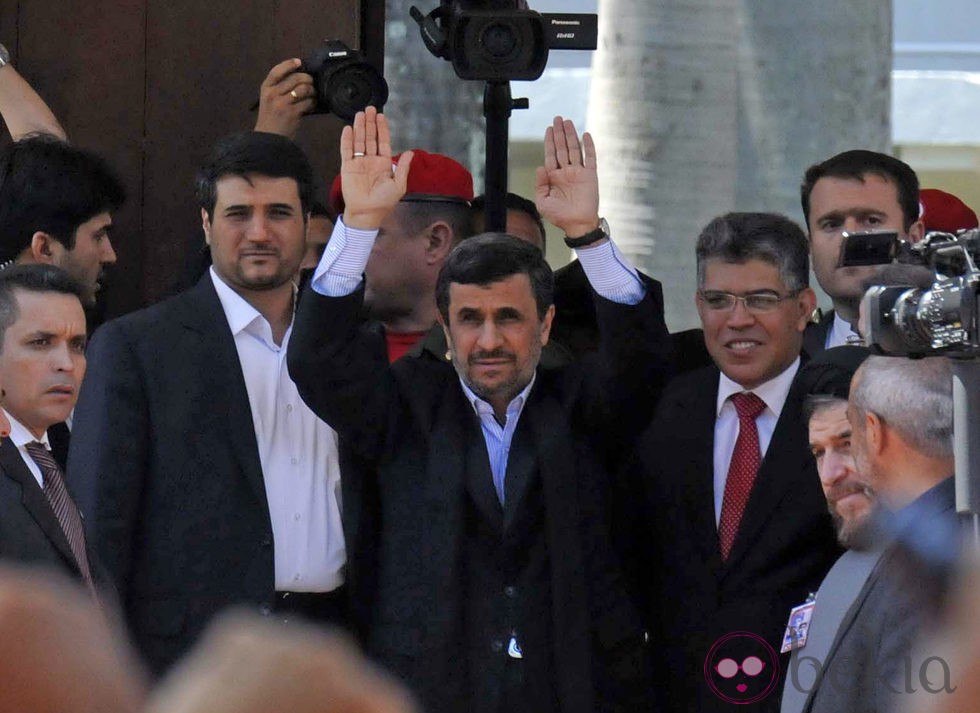 Mahmoud Ahmadineyad a su llegada al funeral de Estado de Hugo Chávez