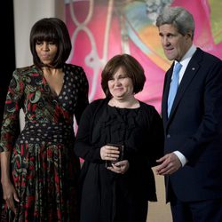 Michelle Obama y John Kerry en la entrega de los premios a mujeres con coraje