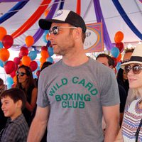Naomi Watts y su marido Liev Schreiber en la fiesta solidaria de John Varvatos en Los Ángeles
