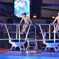 Alessandro Livi y Antonio Rossi preparándose para saltar juntos en '¡Mira quién salta!'