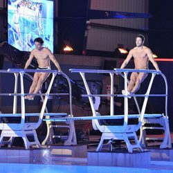 Alessandro Livi y Antonio Rossi preparándose para saltar juntos en '¡Mira quién salta!'