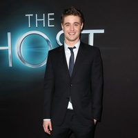 Max Irons en el estreno de 'The Host' ('La Huésped') en Los Angeles