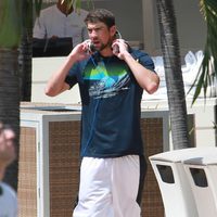 Michael Phelps escuchando música en Miami
