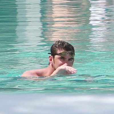 Michael Phelps descansa en sus vacaciones en Miami