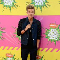 Cody Simpson en la alfombra roja de la 26 edición de los premios Nickelodeon